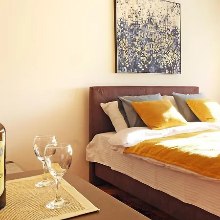 Paradise Serenity Apartment *